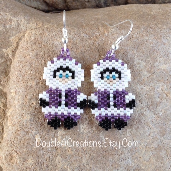 Purple Eskimo Beaded Earrings, New, Handmade by Me - Picture 3 of 5